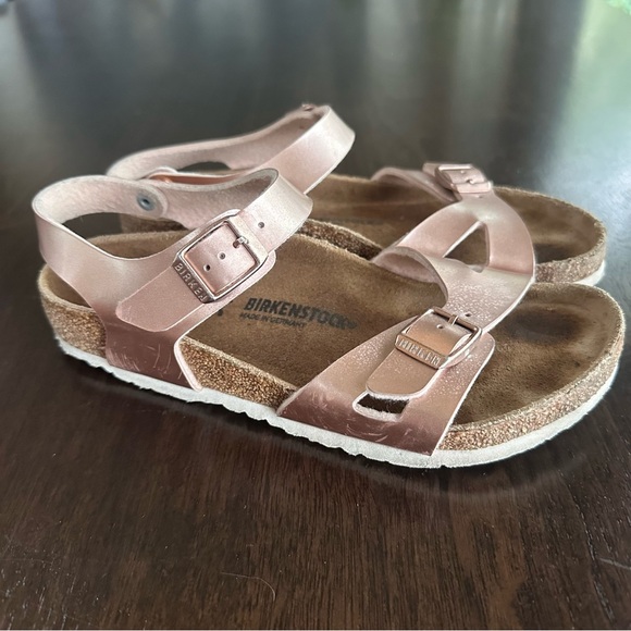 Birkenstock Other - Birkenstock Girls Rio AS Electric Metal Copper Pink Sandals 34 3 3.5